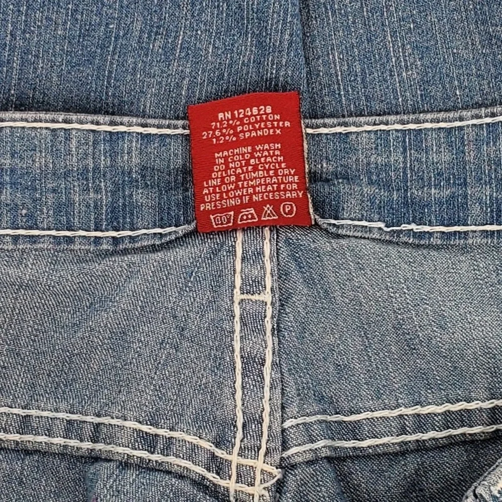 T&Y Fashion Women 13/14‎ Distressed Capri Jeans Blue Medium Wash Y2K Pre-Owned